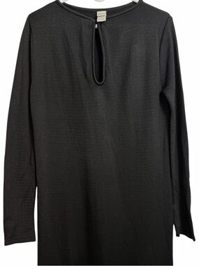 Designer Black Long-Sleeve luxurious knit fabric with Keyhole Neck